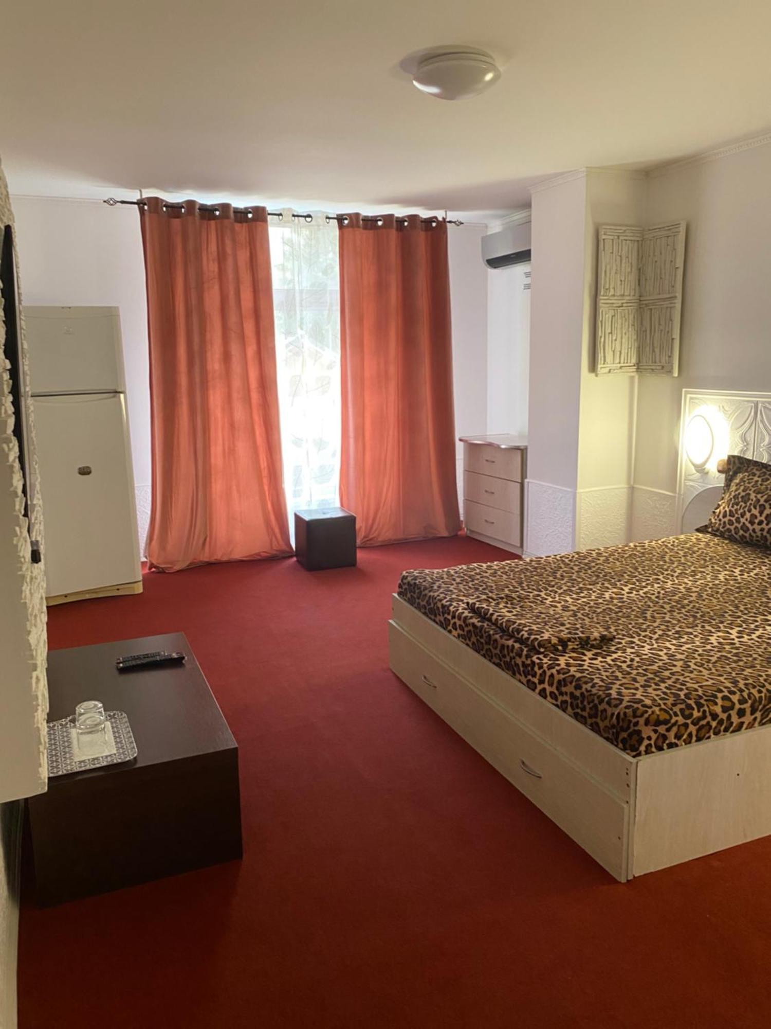Karra Hotels Voluntari Exteriör bild